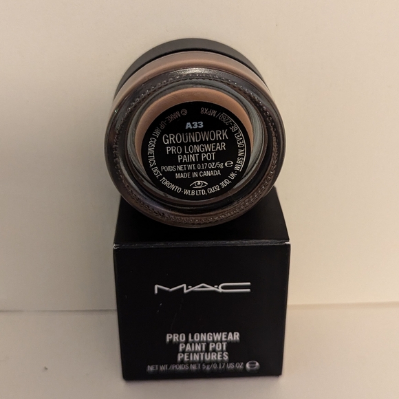 MAC Pro Longwear Paint Pot - Groundwork - Picture 1 of 1